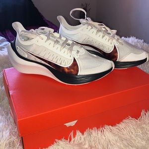 Nike Zoom Gravity Shoes